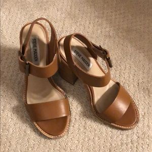Steve Madden Tan Block Heels Size 6